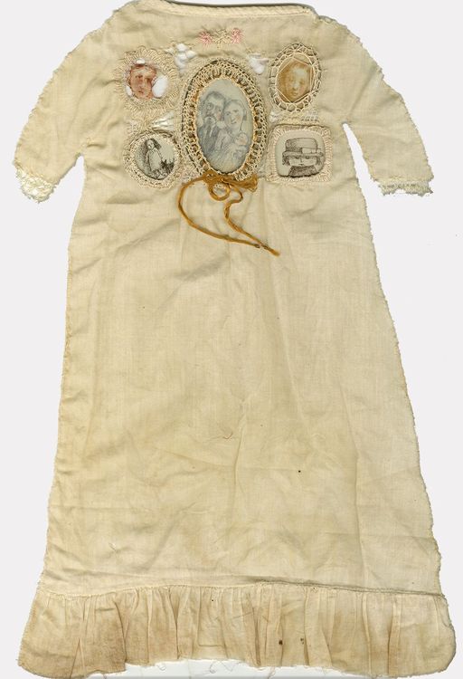 Faldón con familia, 2021